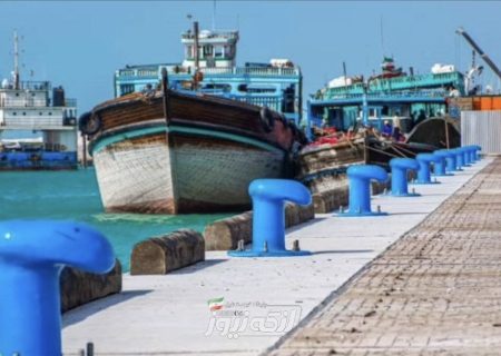 تبدیل «بندرلنگه» به قطب تجارت دریایی با آغاز عملیات خشکی بندر «مروارید» در دهه‌فجر